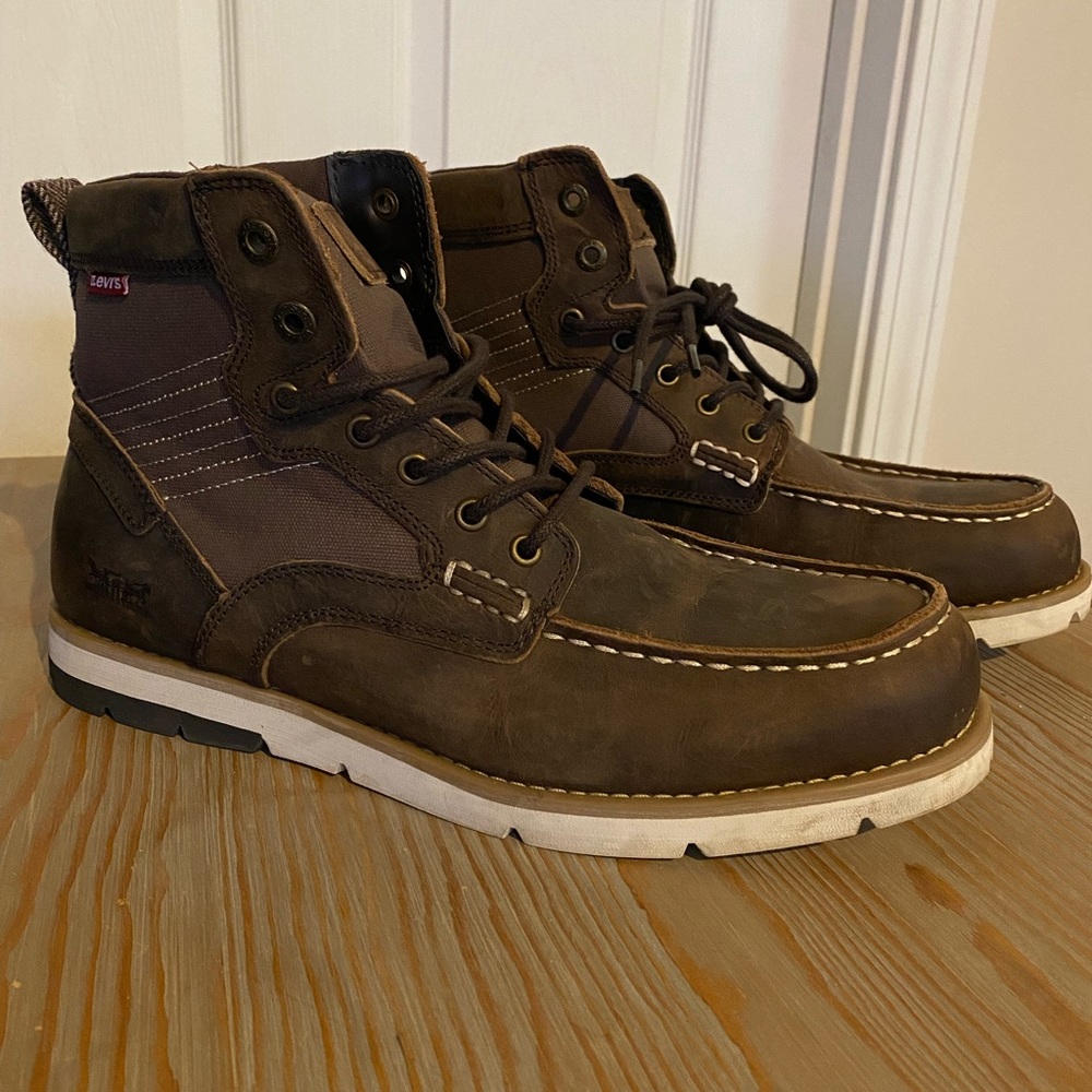 Men’s Levi’s Leather Brown Boots Size 11